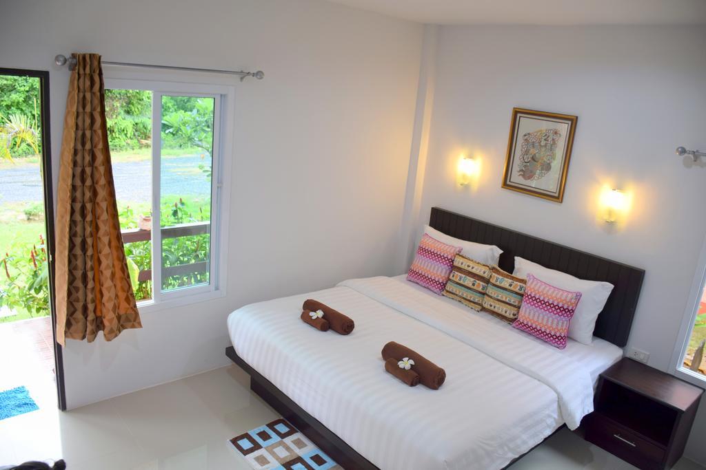 Auberge de jeunesse Baan Longhaad à Ko Lanta Extérieur photo