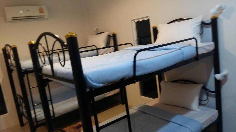 Auberge de jeunesse Baan Longhaad à Ko Lanta Extérieur photo