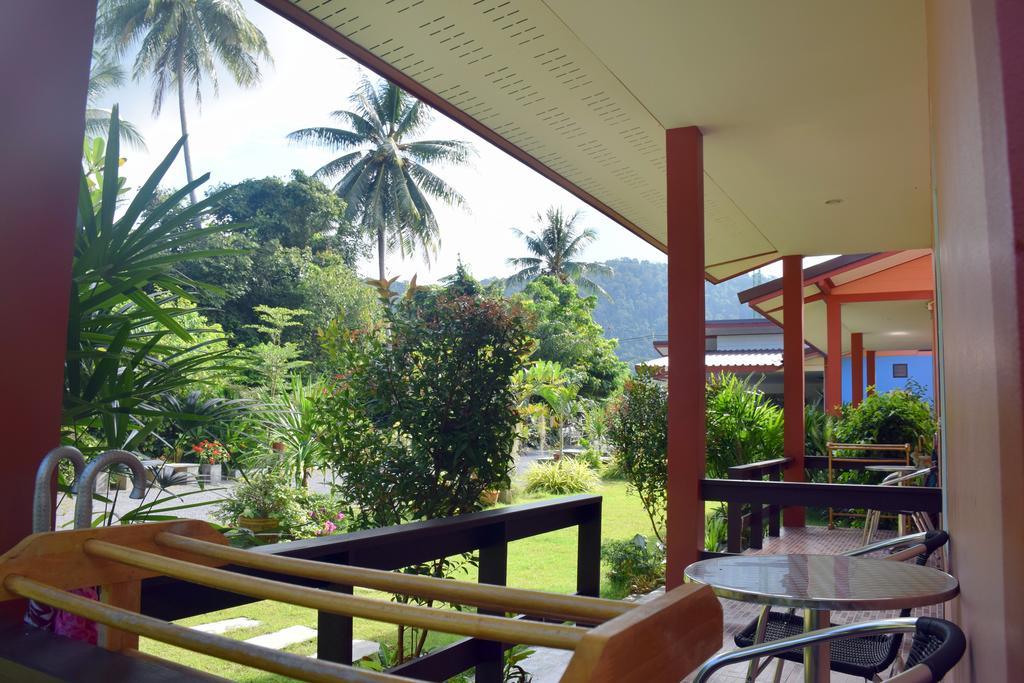Auberge de jeunesse Baan Longhaad à Ko Lanta Extérieur photo