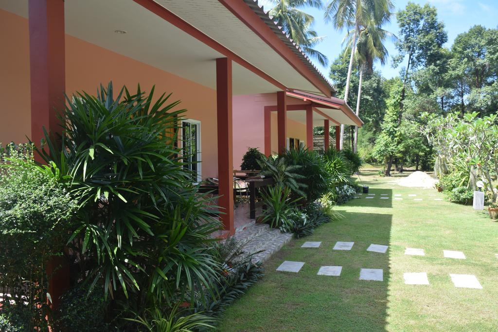 Auberge de jeunesse Baan Longhaad à Ko Lanta Extérieur photo