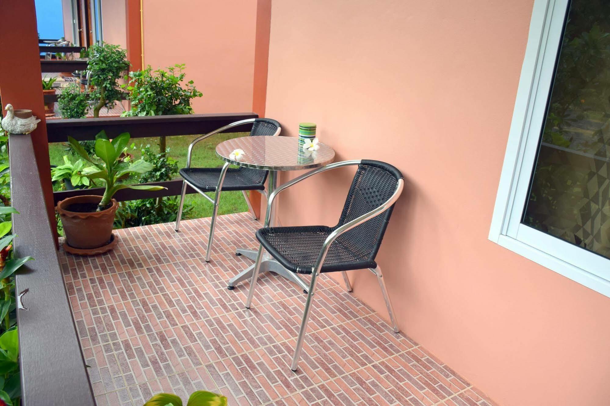 Auberge de jeunesse Baan Longhaad à Ko Lanta Extérieur photo
